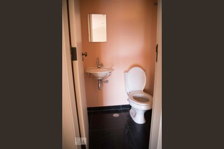 Apartamento à venda com 148m², 3 quartos e 3 vagas Apartamento à venda com 148m², 3 quartos e 3 vagasLavabo