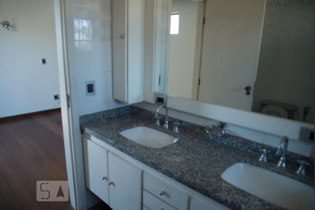 Apartamento à venda com 148m², 3 quartos e 3 vagas Apartamento à venda com 148m², 3 quartos e 3 vagasLavatório suite