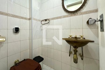 Lavabo de apartamento para alugar com 3 quartos, 105m² em Copacabana, Rio de Janeiro