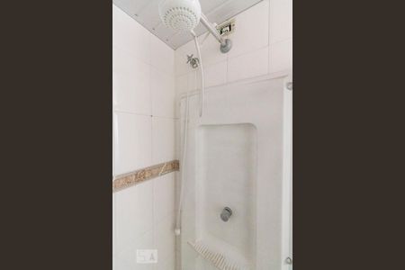 Apartamento para alugar com 59m², 3 quartos e 1 vagaChuveiro do Banheiro 