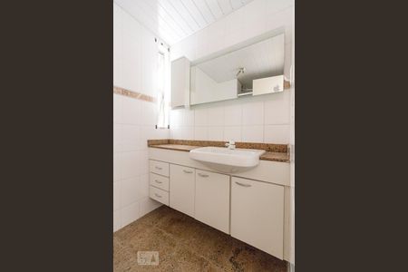 Apartamento para alugar com 59m², 3 quartos e 1 vagaBanheiro 