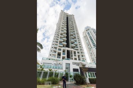 Apartamento para alugar com 177m², 4 quartos e 3 vagas Apartamento para alugar com 177m², 4 quartos e 3 vagasFachada