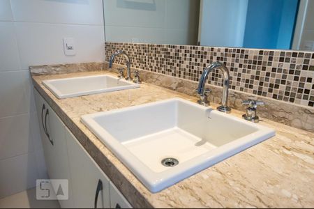 Apartamento para alugar com 177m², 4 quartos e 3 vagas Apartamento para alugar com 177m², 4 quartos e 3 vagasBanheiro da suíte 2