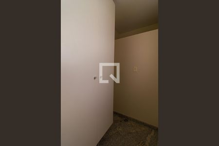 Apartamento à venda com 206m², 3 quartos e 1 vaga Apartamento à venda com 206m², 3 quartos e 1 vagaQuarto de Serviço