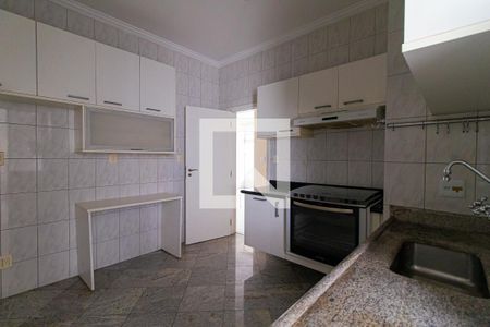 Apartamento à venda com 206m², 3 quartos e 1 vaga Apartamento à venda com 206m², 3 quartos e 1 vagaCozinha