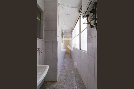 Apartamento à venda com 206m², 3 quartos e 1 vaga Apartamento à venda com 206m², 3 quartos e 1 vagaÁrea de Serviço