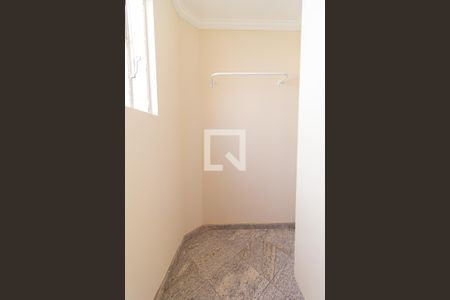 Apartamento à venda com 206m², 3 quartos e 1 vaga Apartamento à venda com 206m², 3 quartos e 1 vagaQuarto de Serviço