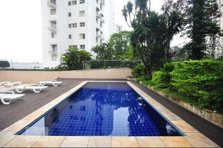 Apartamento à venda com 105m², 1 quarto e 1 vagaPiscina