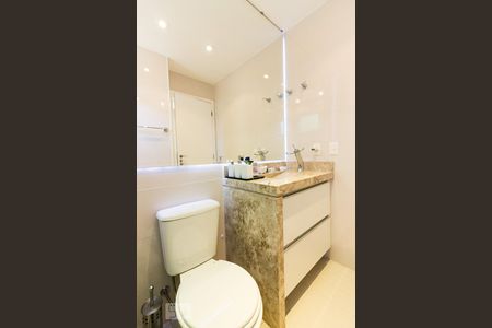 Banheiro de apartamento para alugar com 2 quartos, 95m² em Santana, São Paulo