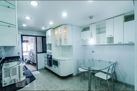 Apartamento à venda com 127m², 3 quartos e 2 vagasCozinha