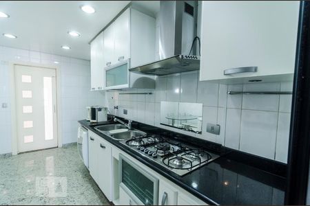 Apartamento à venda com 127m², 3 quartos e 2 vagasCozinha