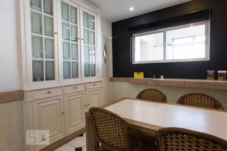 Apartamento à venda com 230m², 3 quartos e 1 vagaCozinha