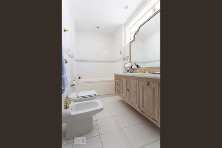 Apartamento à venda com 230m², 3 quartos e 1 vagaBanheiro Suíte