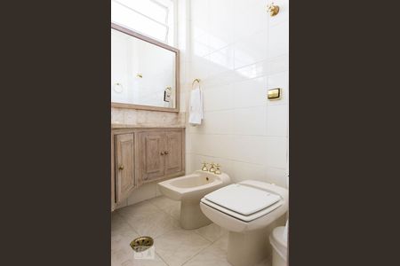 Apartamento à venda com 230m², 3 quartos e 1 vagaBanheiro 