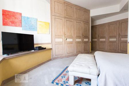 Apartamento à venda com 230m², 3 quartos e 1 vagaSuíte