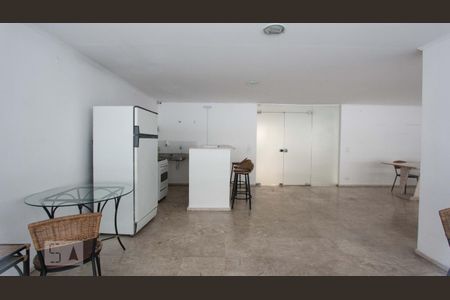 Apartamento à venda com 70m², 2 quartos e 1 vagaSalão de festas