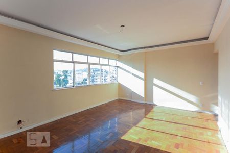 Apartamento à venda com 125m², 3 quartos e 1 vaga Apartamento à venda com 125m², 3 quartos e 1 vagaSala