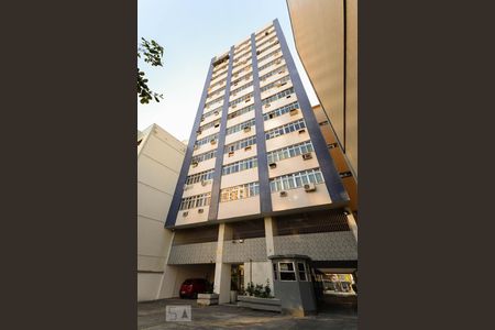 Apartamento à venda com 125m², 3 quartos e 1 vaga Apartamento à venda com 125m², 3 quartos e 1 vagaFachada