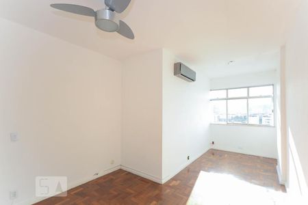 Apartamento à venda com 125m², 3 quartos e 1 vaga Apartamento à venda com 125m², 3 quartos e 1 vagaSuíte