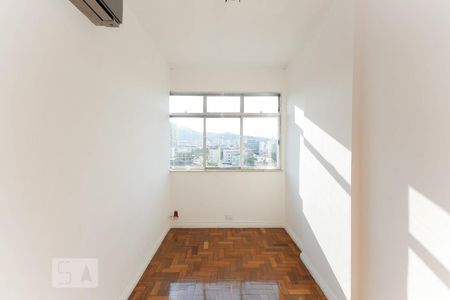Apartamento à venda com 125m², 3 quartos e 1 vaga Apartamento à venda com 125m², 3 quartos e 1 vagaSuíte