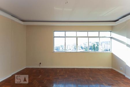Apartamento à venda com 125m², 3 quartos e 1 vaga Apartamento à venda com 125m², 3 quartos e 1 vagaSala