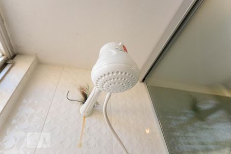 Apartamento à venda com 125m², 3 quartos e 1 vaga Apartamento à venda com 125m², 3 quartos e 1 vagaSuíte banheiro chuveiro