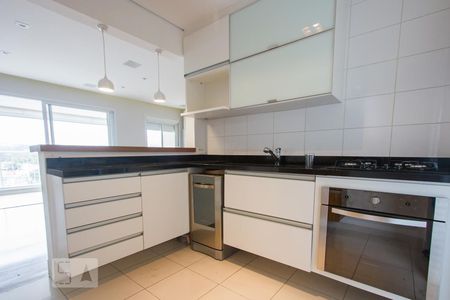Cozinha de apartamento para alugar com 2 quartos, 95m² em Várzea de Baixo, São Paulo