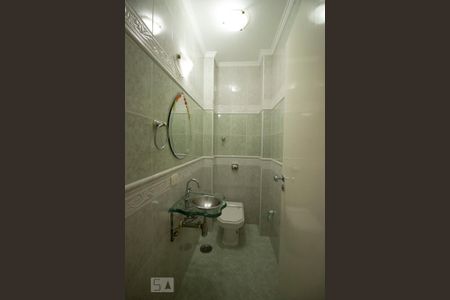 Apartamento para alugar com 95m², 2 quartos e 1 vagaLavabo