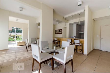 Apartamento à venda com 95m², 2 quartos e 2 vagas Apartamento à venda com 95m², 2 quartos e 2 vagasSalão de festas