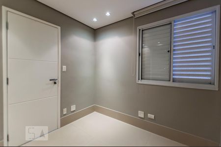 Quarto de apartamento à venda com 2 quartos, 95m² em Tamboré, Barueri