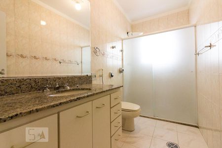 Banheiro de casa à venda com 4 quartos, 200m² em Vila Aurora (zona Norte), São Paulo