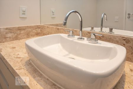 Apartamento para alugar com 78m², 2 quartos e 2 vagasPia do banheiro social