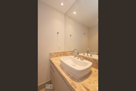 Apartamento para alugar com 78m², 2 quartos e 2 vagasBanheiro social