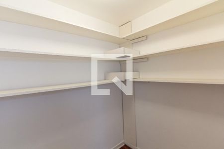 Apartamento à venda com 115m², 3 quartos e 2 vagas Apartamento à venda com 115m², 3 quartos e 2 vagasQuarto de Serviço