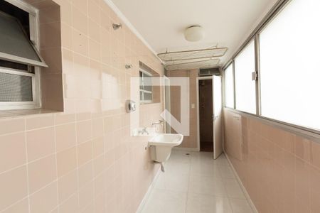 Apartamento à venda com 115m², 3 quartos e 2 vagas Apartamento à venda com 115m², 3 quartos e 2 vagasÁrea de Serviço