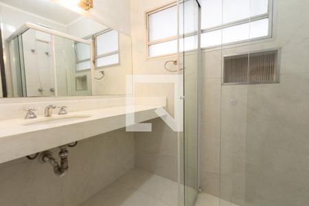 Apartamento à venda com 115m², 3 quartos e 2 vagas Apartamento à venda com 115m², 3 quartos e 2 vagasBanheiro da Suíte