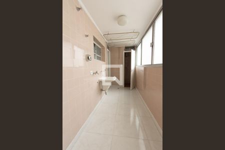 Apartamento à venda com 115m², 3 quartos e 2 vagas Apartamento à venda com 115m², 3 quartos e 2 vagasÁrea de Serviço