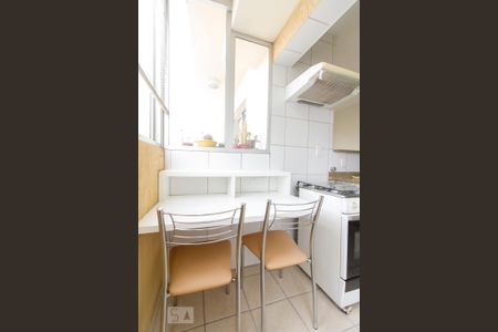 Apartamento à venda com 57m², 1 quarto e 1 vagaCozinha 
