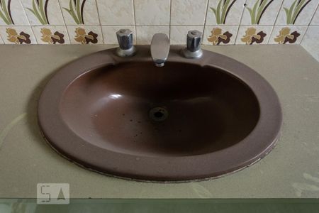 Apartamento para alugar com 85m², 2 quartos e 1 vaga Apartamento para alugar com 85m², 2 quartos e 1 vagaBanheiro da suíte