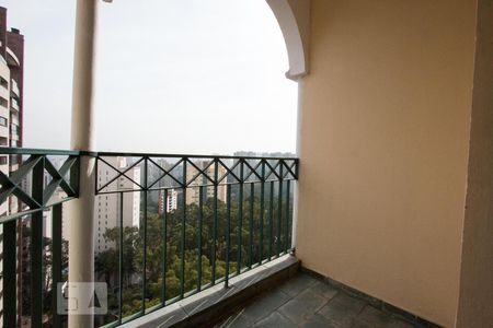 Apartamento à venda com 74m², 2 quartos e 2 vagasVaranda