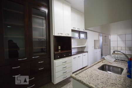 Apartamento à venda com 168m², 3 quartos e 3 vagasCozinha
