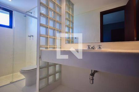 Apartamento para alugar com 163m², 3 quartos e 3 vagasBanheiro Suíte 1