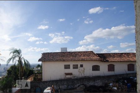 Quarto 1 (vista) de apartamento para alugar com 2 quartos, 52m² em Ouro Preto, Belo Horizonte