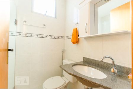 Banheiro de apartamento para alugar com 2 quartos, 52m² em Ouro Preto, Belo Horizonte