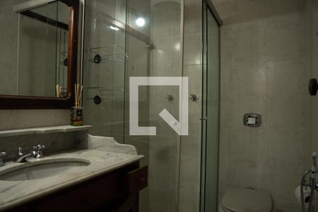 Banheiro de apartamento para alugar com 1 quarto, 55m² em Botafogo, Rio de Janeiro