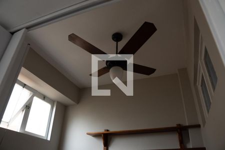 Apartamento para alugar com 55m², 1 quarto e sem vagaQuarto de Serviço