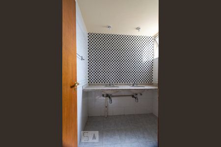 Banheiro social de apartamento à venda com 2 quartos, 65m² em Vila Parque Jabaquara, São Paulo