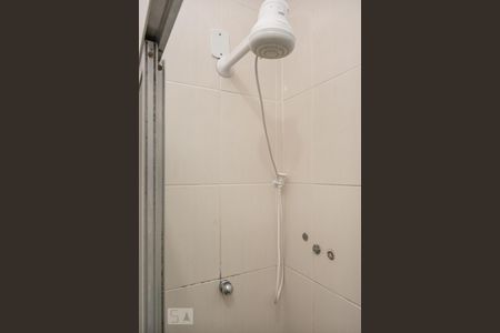 Banheiro da suíte de apartamento à venda com 1 quarto, 28m² em Humaitá, Rio de Janeiro