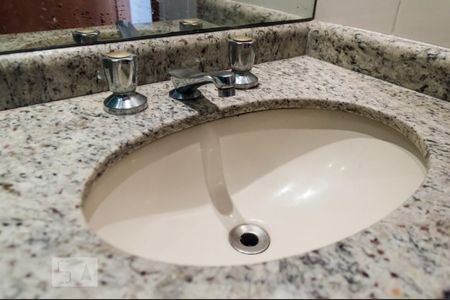 Banheiro de apartamento para alugar com 3 quartos, 70m² em Jaguaré, São Paulo