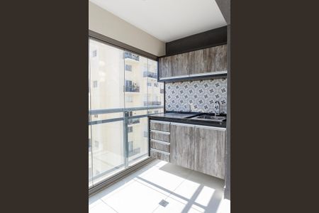 Varanda de kitnet/studio à venda com 1 quarto, 31m² em Sumarezinho, São Paulo